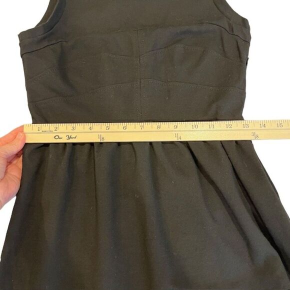 Theory Sleeveless Dress Black Fitted Seamed Bodice Pintuck Skirt Side Zip Size 4 - Picture 10 of 12